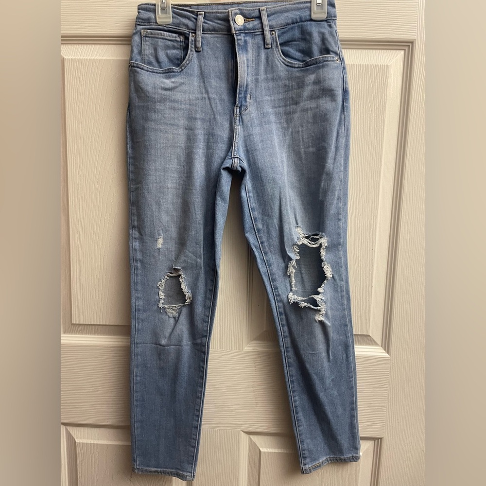 Levi's Sky Blue 721 high rise Distressed Cropped Ankle Jeans